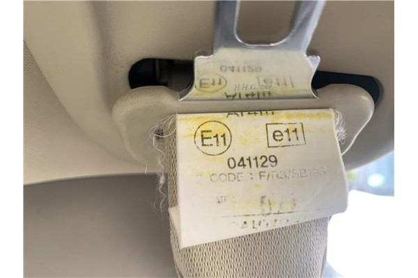 Recambio de cinturon seguridad trasero central para hyundai tucson (jm) 2.0 referencia OEM IAM 041129 HH620 