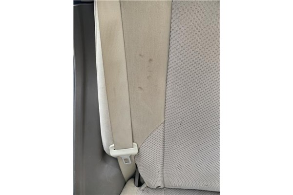 Recambio de cinturon seguridad trasero derecho para hyundai tucson (jm) 2.0 referencia OEM IAM 898202E001J9  