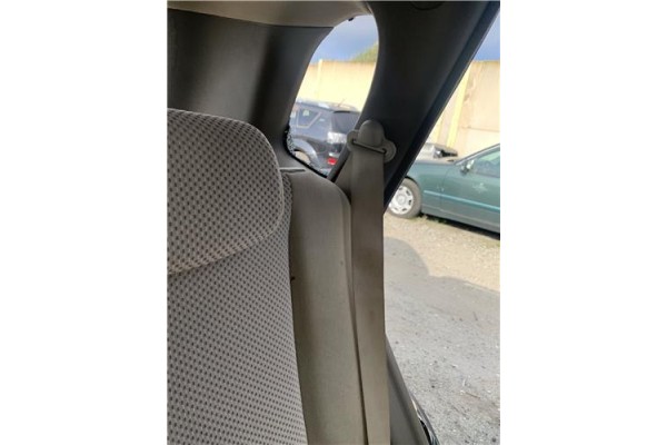 Recambio de cinturon seguridad trasero izquierdo para hyundai tucson (jm) 2.0 referencia OEM IAM 898102E001J9  