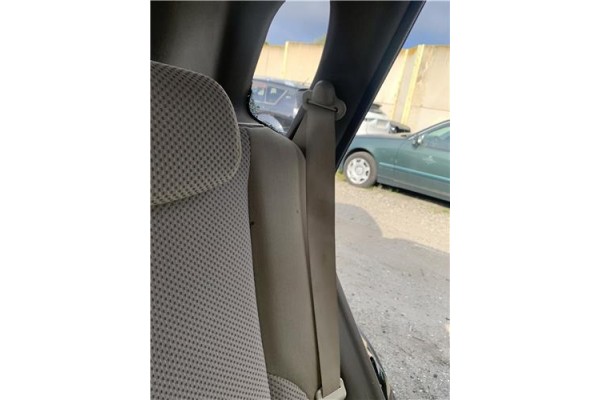 Recambio de cinturon seguridad trasero izquierdo para hyundai tucson (jm) 2.0 referencia OEM IAM 898102E001J9  