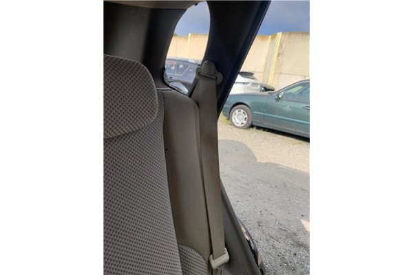 Recambio de cinturon seguridad trasero izquierdo para hyundai tucson (jm) 2.0 referencia OEM IAM 898102E001J9  