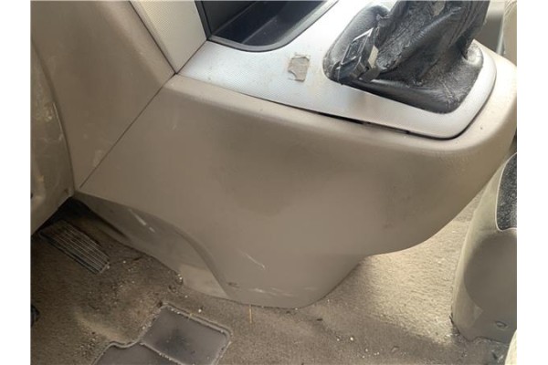 Recambio de consola para hyundai tucson (jm) 2.0 referencia OEM IAM 846102E300 846512E550 