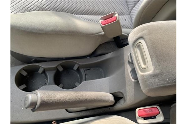 Recambio de consola para hyundai tucson (jm) 2.0 referencia OEM IAM 846712E010Z9 8,47E+10 