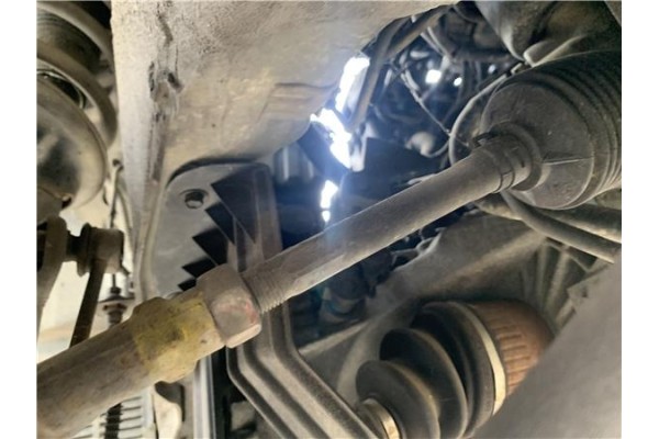 Recambio de cremallera direccion asistida para hyundai tucson (jm) 2.0 referencia OEM IAM 577001F800 KMEECCJMN0184 