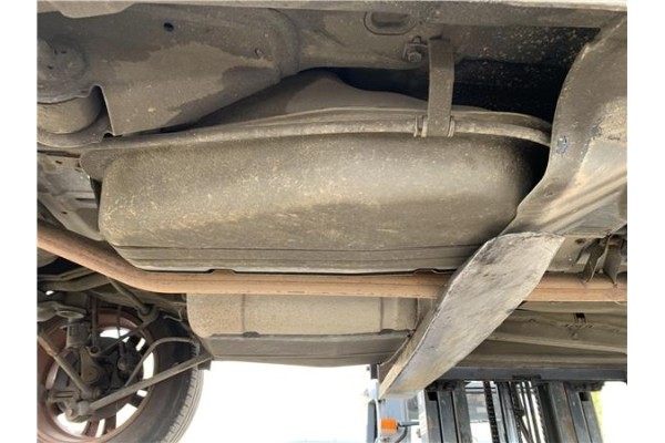 Recambio de deposito combustible para hyundai tucson (jm) 2.0 referencia OEM IAM 311502E000 3,12E+105 