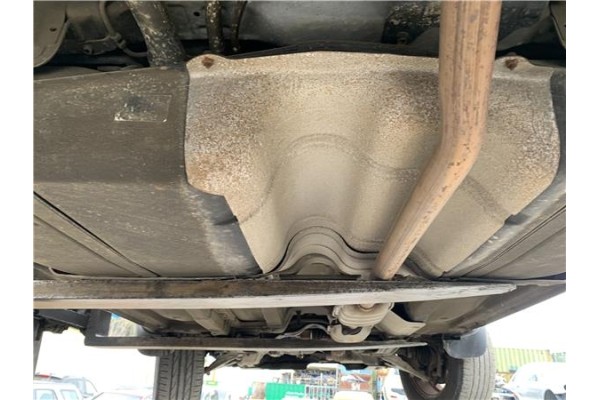 Recambio de deposito combustible para hyundai tucson (jm) 2.0 referencia OEM IAM 311502E000 3,12E+105 