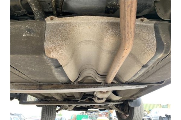 Recambio de deposito combustible para hyundai tucson (jm) 2.0 referencia OEM IAM 311502E000 3,12E+105 