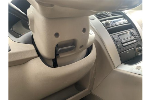 Recambio de embellecedor columna direccion para hyundai tucson (jm) 2.0 referencia OEM IAM 848502E000Z9 848522E000Z9 