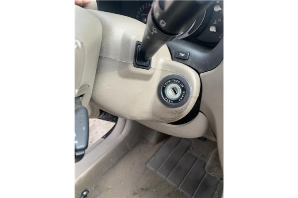 Recambio de embellecedor columna direccion para hyundai tucson (jm) 2.0 referencia OEM IAM 848502E000Z9 848522E000Z9 