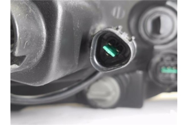 Recambio de faro delantero izquierdo para hyundai tucson (jm) 2.0 referencia OEM IAM 921032E020  
