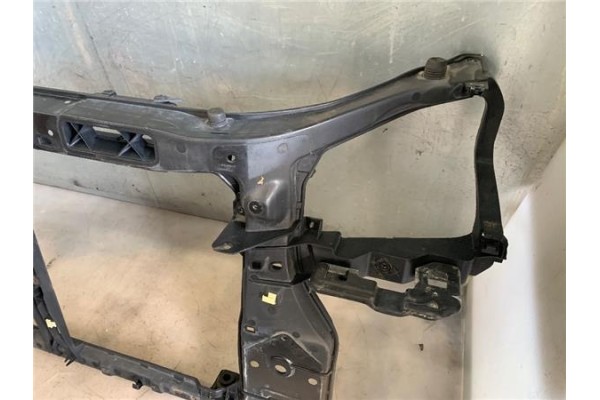 Recambio de frente delantero para hyundai tucson (jm) 2.0 referencia OEM IAM 641012E001  