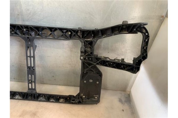 Recambio de frente delantero para hyundai tucson (jm) 2.0 referencia OEM IAM 641012E001  