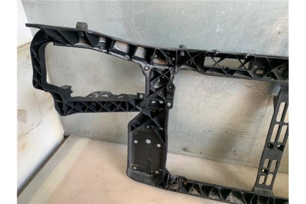 Recambio de frente delantero para hyundai tucson (jm) 2.0 referencia OEM IAM 641012E001  