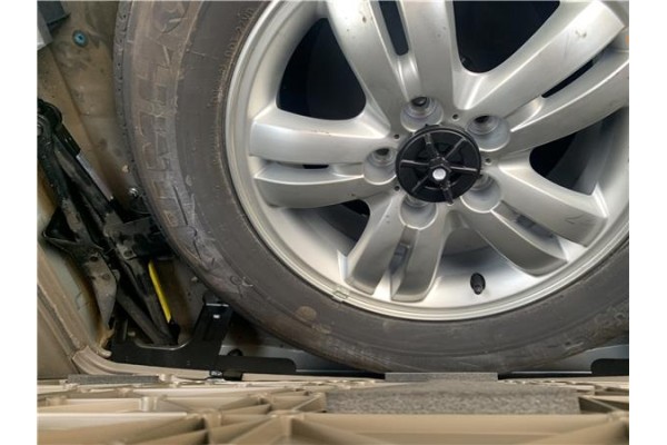 Recambio de rueda completa repuesto para hyundai tucson (jm) 2.0 referencia OEM IAM 529102E220  