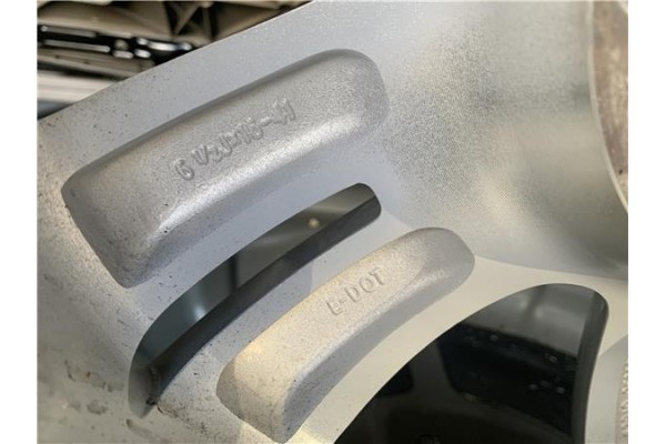 Recambio de rueda completa repuesto para hyundai tucson (jm) 2.0 referencia OEM IAM 529102E220  