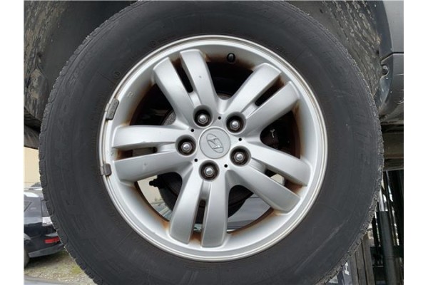 Recambio de llanta para hyundai tucson (jm) 2.0 referencia OEM IAM 529102E220  