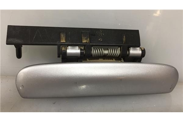 Recambio de maneta exterior delantero derecha para citroen xsara familiar 1.9 td referencia OEM IAM 96334568 69334564 