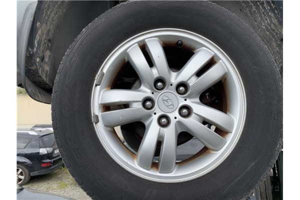 Recambio de llanta para hyundai tucson (jm) 2.0 referencia OEM IAM 529102E220  