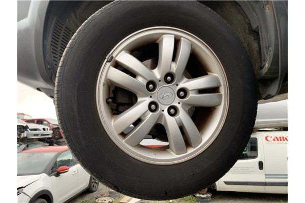 Recambio de llanta para hyundai tucson (jm) 2.0 referencia OEM IAM 529102E220  