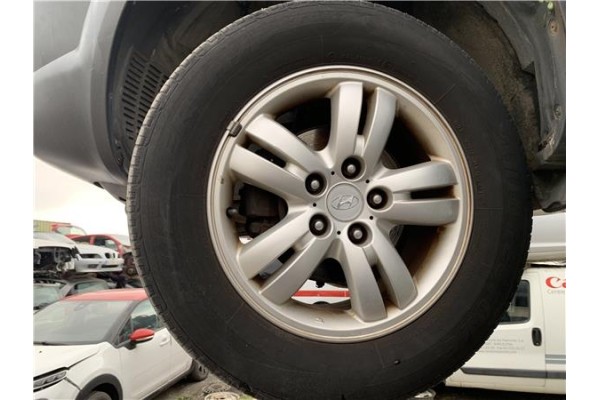 Recambio de llanta para hyundai tucson (jm) 2.0 referencia OEM IAM 529102E220  