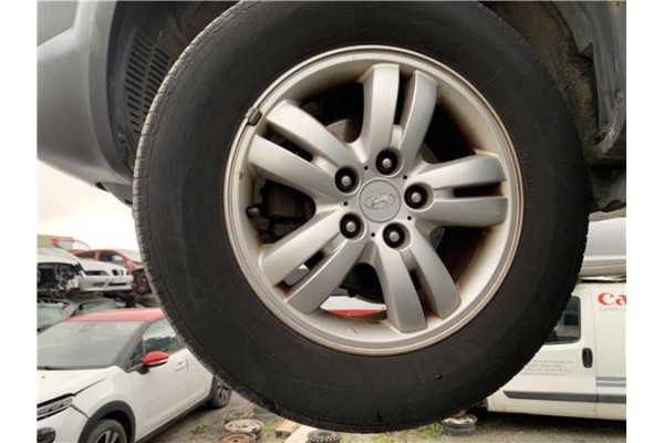 Recambio de llanta para hyundai tucson (jm) 2.0 referencia OEM IAM 529102E220  