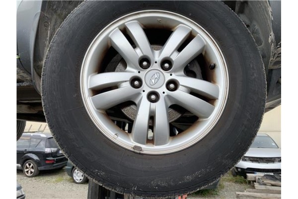 Recambio de llanta para hyundai tucson (jm) 2.0 referencia OEM IAM 529102E220  