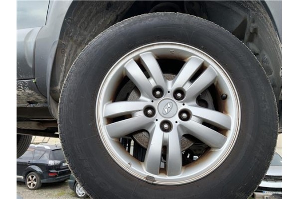 Recambio de llanta para hyundai tucson (jm) 2.0 referencia OEM IAM 529102E220  