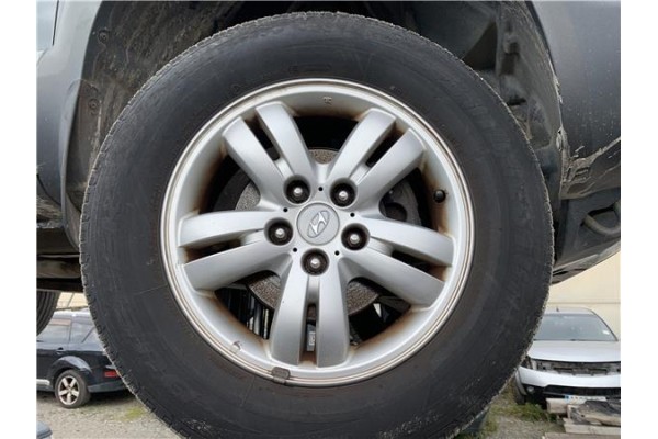 Recambio de llanta para hyundai tucson (jm) 2.0 referencia OEM IAM 529102E220  