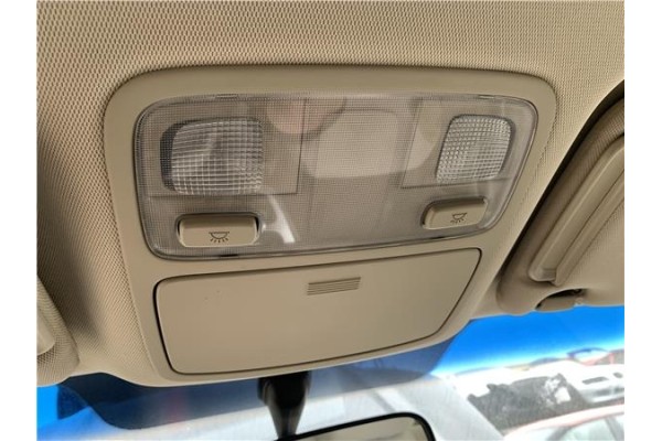 Recambio de luz delantero central techo para hyundai tucson (jm) 2.0 referencia OEM IAM 928502E000J9  