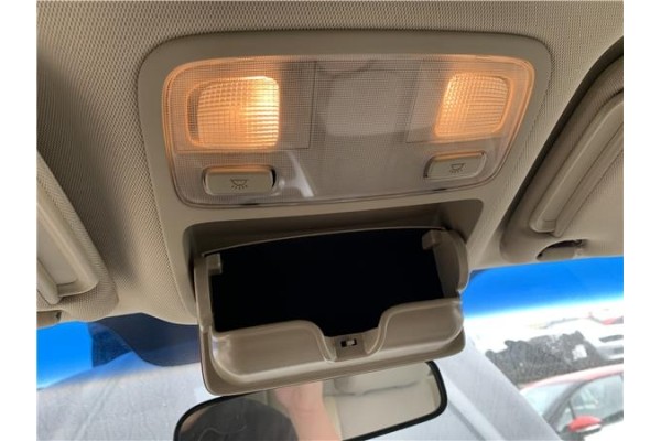 Recambio de luz delantero central techo para hyundai tucson (jm) 2.0 referencia OEM IAM 928502E000J9  