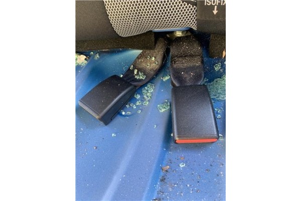 Recambio de anclaje cinturon trasero izquierdo para dacia sandero stepway 2017-2020 1.0 sce stepway 75 (b8jc, b8jd) referencia O