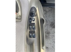 Recambio de mando elevalunas delantero izquierdo para hyundai tucson (jm) 2.0 referencia OEM IAM 935702E250Z9  