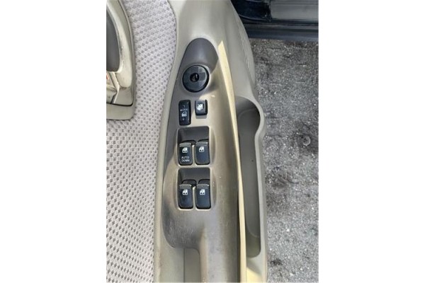 Recambio de mando elevalunas delantero izquierdo para hyundai tucson (jm) 2.0 referencia OEM IAM 935702E250Z9  
