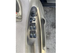 Recambio de mando elevalunas delantero izquierdo para hyundai tucson (jm) 2.0 referencia OEM IAM 935702E250Z9  