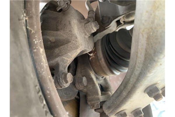 Recambio de mangueta delantero derecha para hyundai tucson (jm) 2.0 referencia OEM IAM 517162E100  