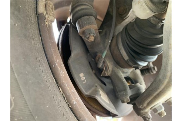 Recambio de mangueta delantero izquierda para hyundai tucson (jm) 2.0 referencia OEM IAM 517152E100  