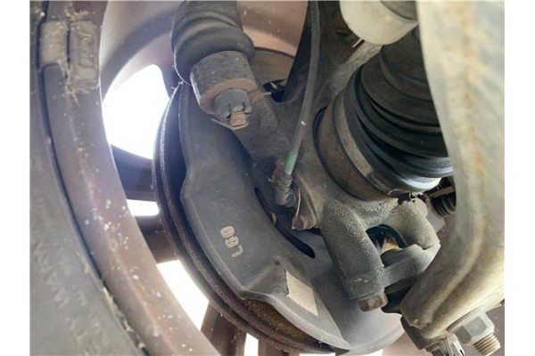 Recambio de mangueta delantero izquierda para hyundai tucson (jm) 2.0 referencia OEM IAM 517152E100  