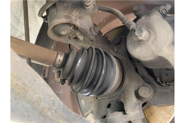 Recambio de mangueta delantero izquierda para hyundai tucson (jm) 2.0 referencia OEM IAM 517152E100  