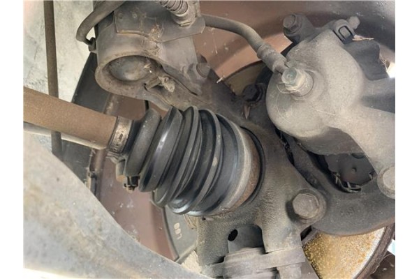 Recambio de mangueta delantero izquierda para hyundai tucson (jm) 2.0 referencia OEM IAM 517152E100  