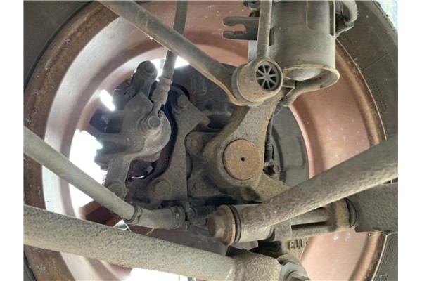 Recambio de mangueta trasero derecha para hyundai tucson (jm) 2.0 referencia OEM IAM 527602E000  