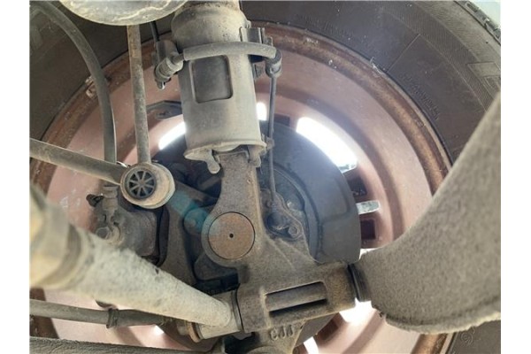 Recambio de mangueta trasero derecha para hyundai tucson (jm) 2.0 referencia OEM IAM 527602E000  