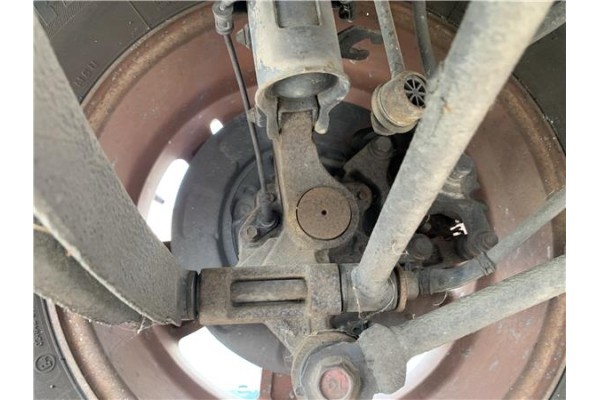 Recambio de mangueta trasero izquierda para hyundai tucson (jm) 2.0 referencia OEM IAM 527502E000  