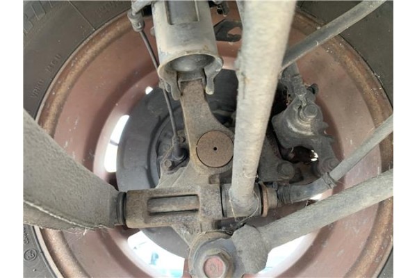 Recambio de mangueta trasero izquierda para hyundai tucson (jm) 2.0 referencia OEM IAM 527502E000  