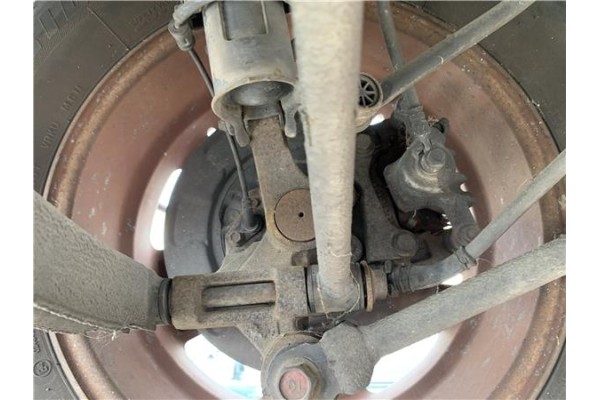 Recambio de mangueta trasero izquierda para hyundai tucson (jm) 2.0 referencia OEM IAM 527502E000  