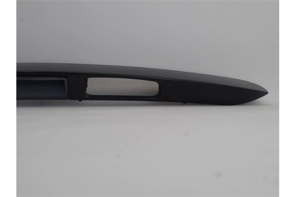 Recambio de moldura porton trasero para peugeot 207 1.6 hdi referencia OEM IAM 8742L0  