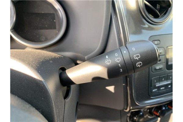 Recambio de mando intermitencia para dacia sandero stepway 2017-2020 1.0 sce stepway 75 (b8jc, b8jd) referencia OEM IAM 25540983