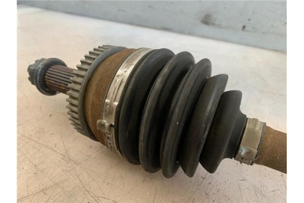 Recambio de palier delantero derecho para hyundai tucson (jm) 2.0 referencia OEM IAM 495002E500  