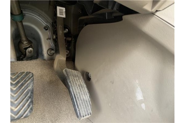 Recambio de pedal acelerador para hyundai tucson (jm) 2.0 referencia OEM IAM 327002E200  