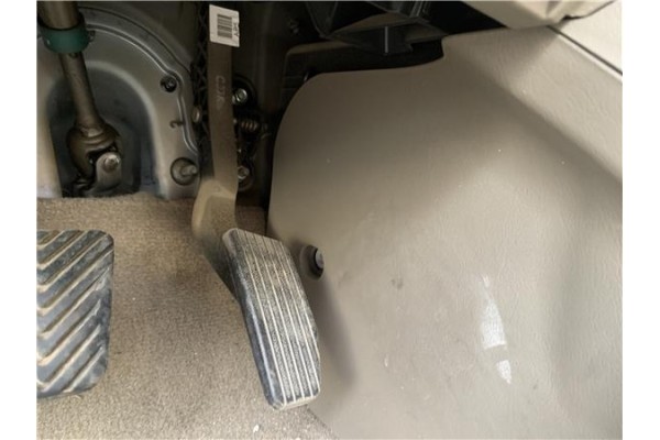 Recambio de pedal acelerador para hyundai tucson (jm) 2.0 referencia OEM IAM 327002E200  