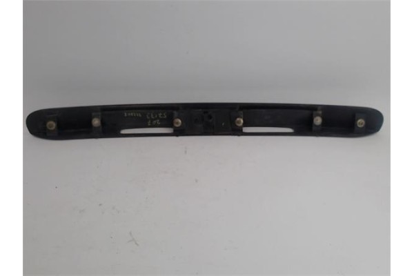 Recambio de moldura porton trasero para peugeot 207 1.6 hdi referencia OEM IAM 8742L0  